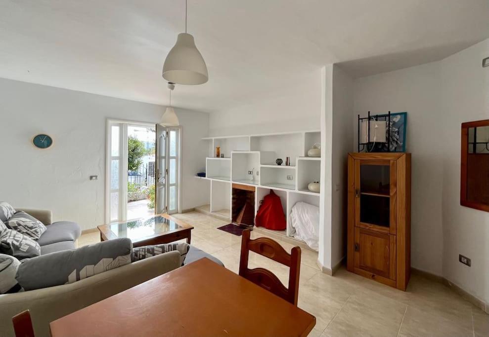 Playa Chica Apt With Terrace 100 M From The Sea Puerto del Carmen  Exteriér fotografie